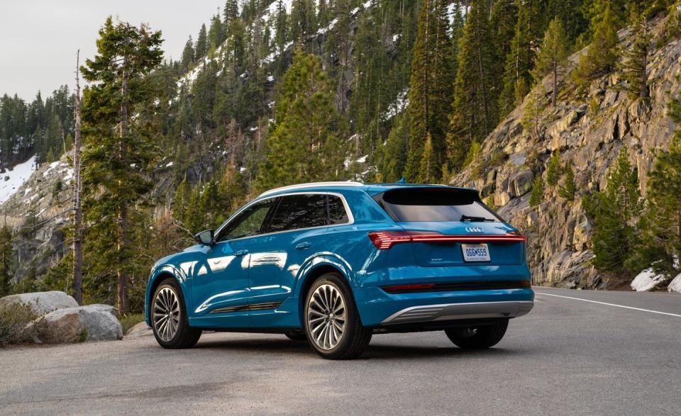 <p>2019 Audi e-tron</p>