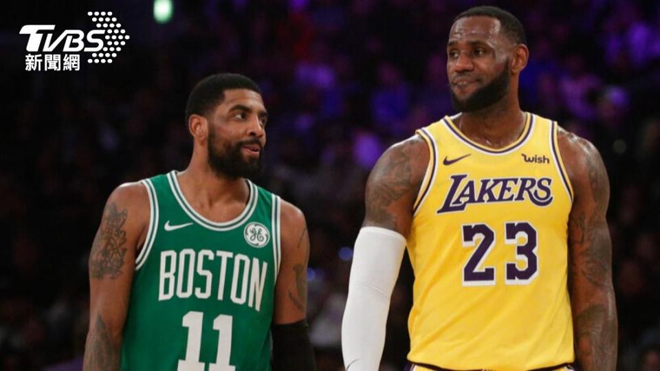 厄文（Kyrie Irving）與詹姆斯（LeBron James）在場下仍維持好交情，也增添再度合體的可能。（圖／達志影像美聯社）