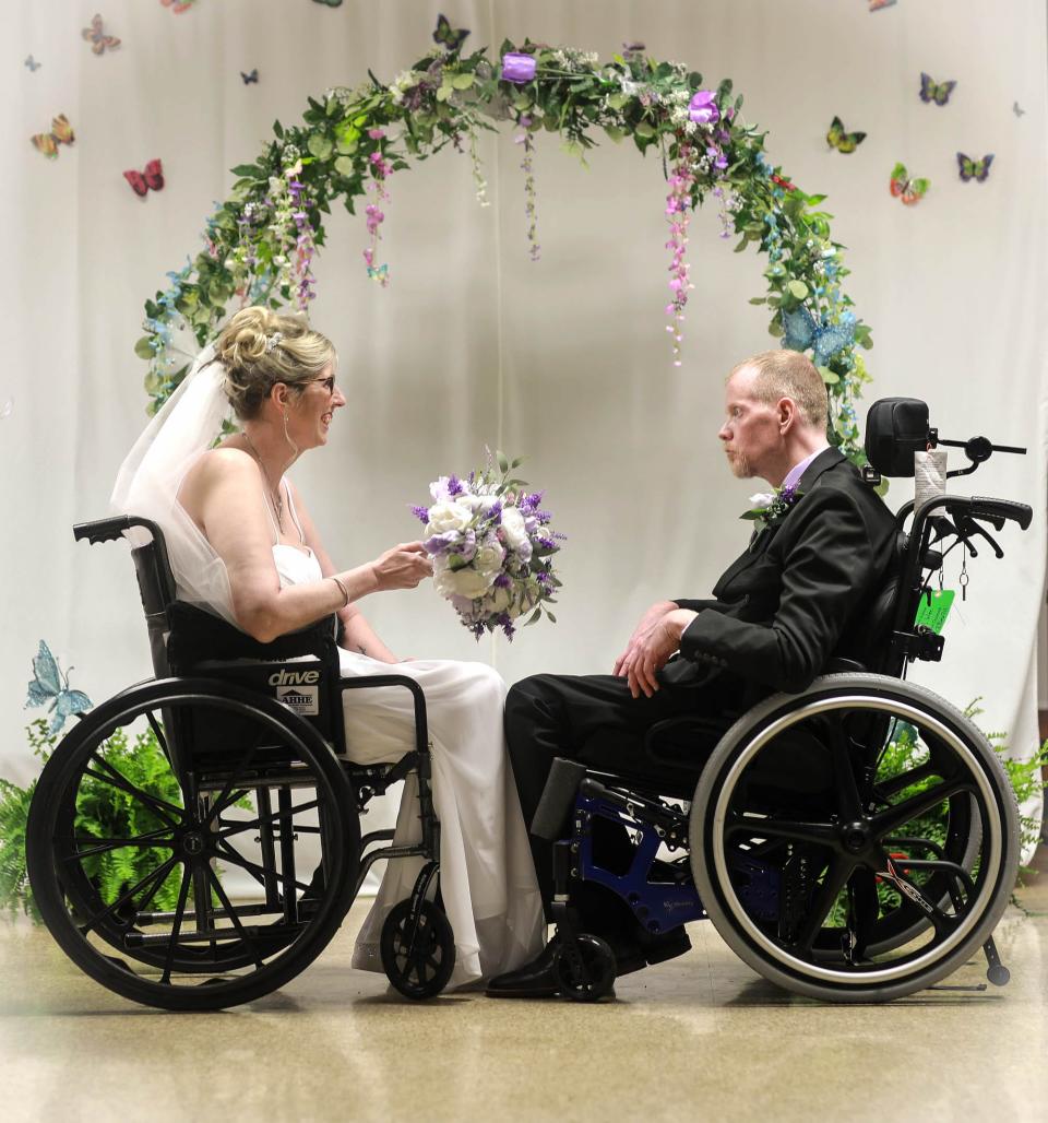 Matt and Sara on their wedding day