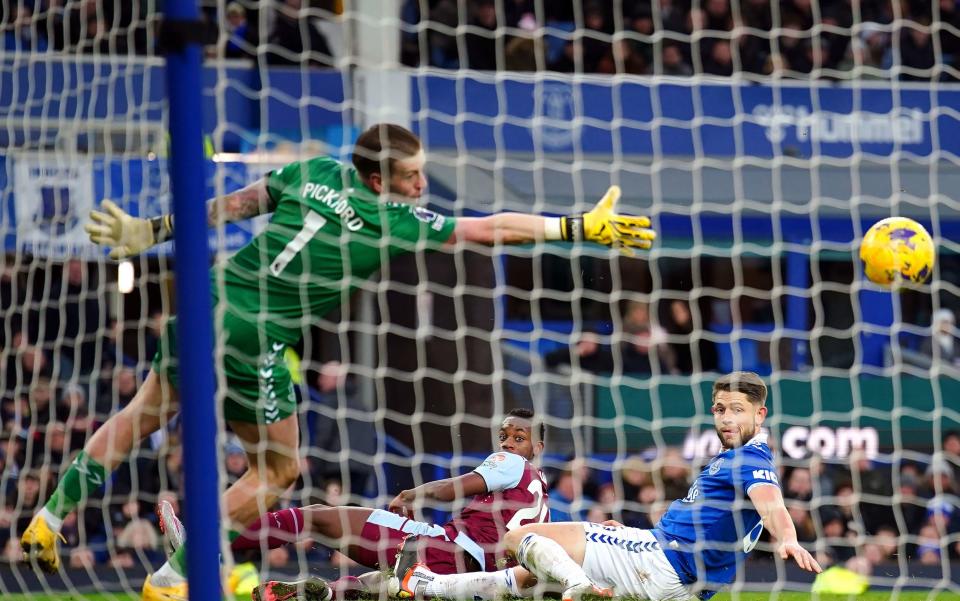 Aston Villa's Jhon Duran attempts a header during the Premier League match at Goodison Park