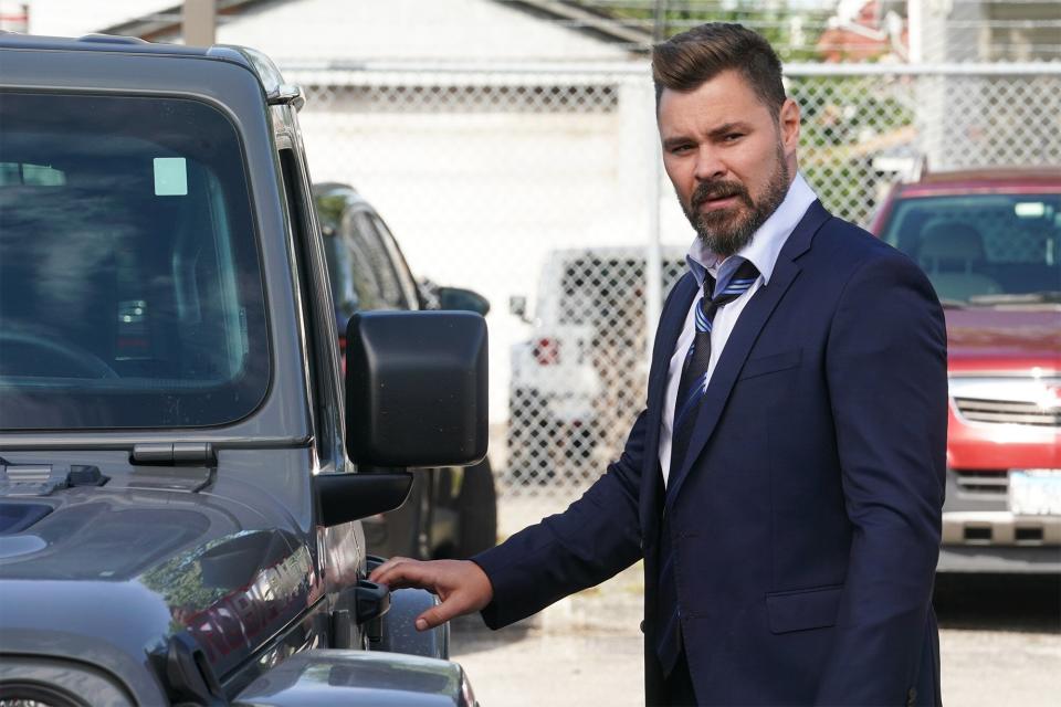 CHICAGO P.D. -- "Let it Bleed" Episode 1002 -- Pictured: Patrick John Flueger as Adam Ruzek -- (Photo by: Lori Allen/NBC)