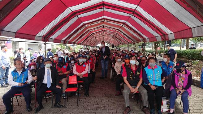 國民黨副主席連勝文宣講四大公投，現場民眾坐無虛席。（程炳璋攝）