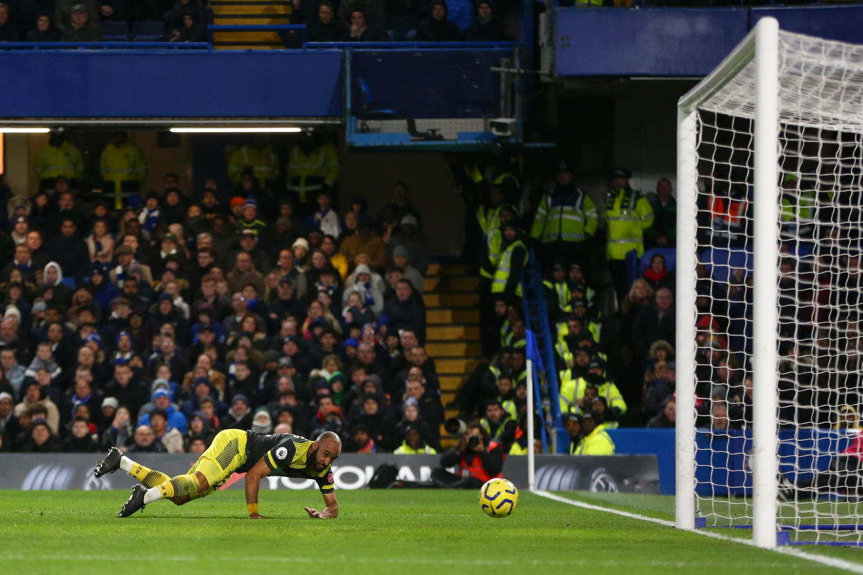 LONDON, ENGLAND - DECEMBER 26: Nathan Redmond of Southampton scores his team's second goal during the Premier League match between Chelsea FC and Southampton FC at Stamford Bridge on December 26, 2019 in London, United Kingdom. (Photo by Steve Bardens/Getty Images)