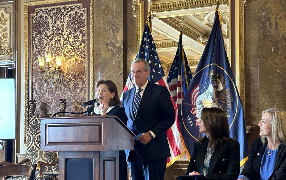 Former first lady of Utah, Jackie Leavitt, speaks at the 25th anniversary event for the Utah Marriage Commission with her husband, former Gov. Mike Leavitt. | Hal Boyd, Deseret News