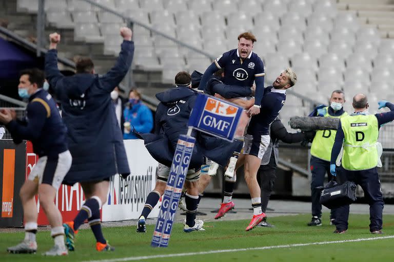 El festejo de Escocia tras ganarle a Francia a París en la última jugada: ¡Gales campeón por 28a vez!