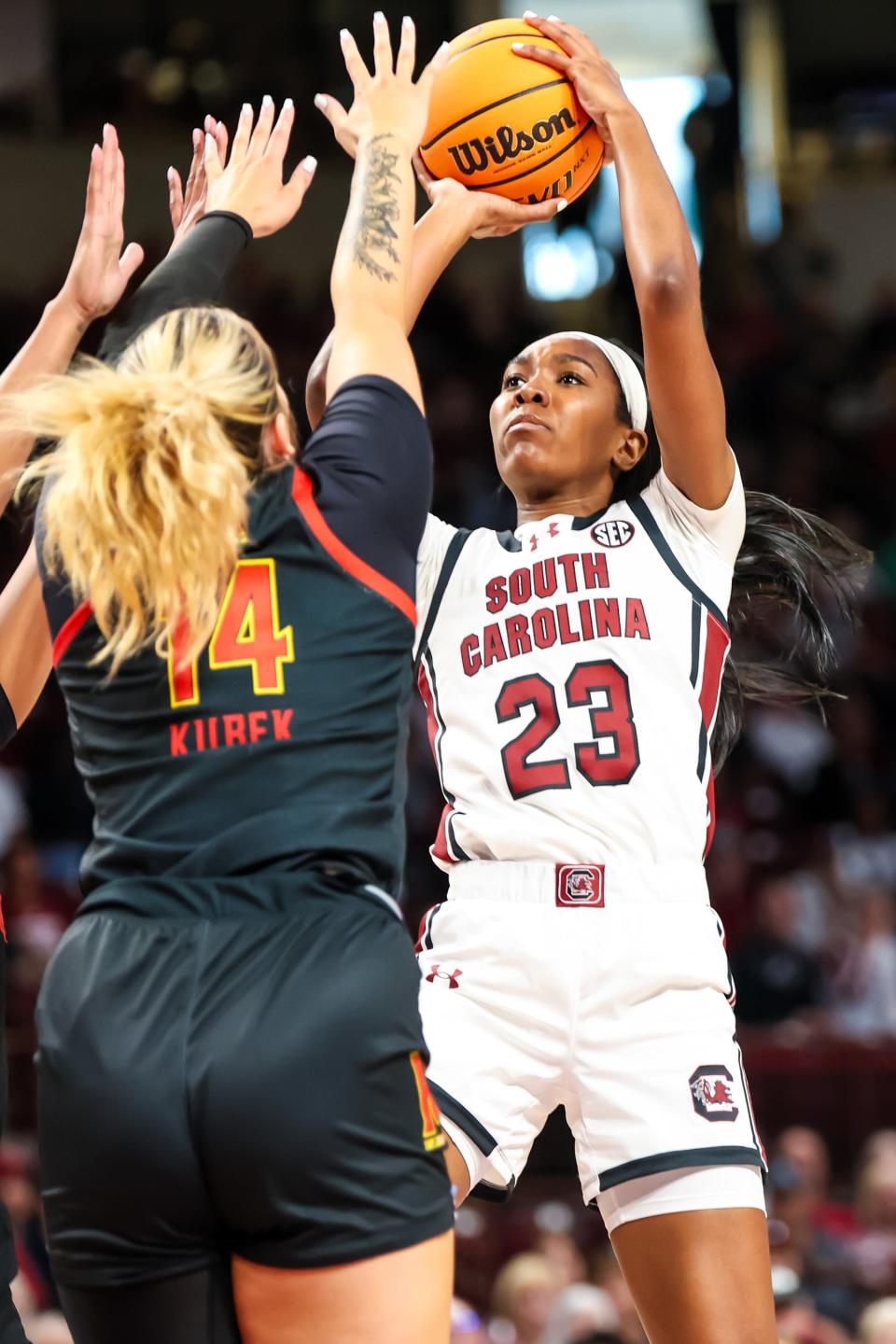 South Carolina Womens Basketball Routs Maryland 114 76 Behind Chloe Kitts Double Double Yahoo 