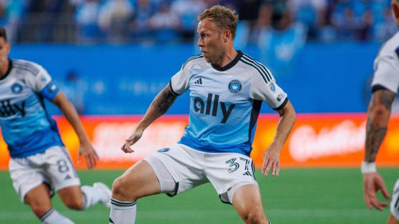 Scott Arfield on the pitch during a game for Charlotte