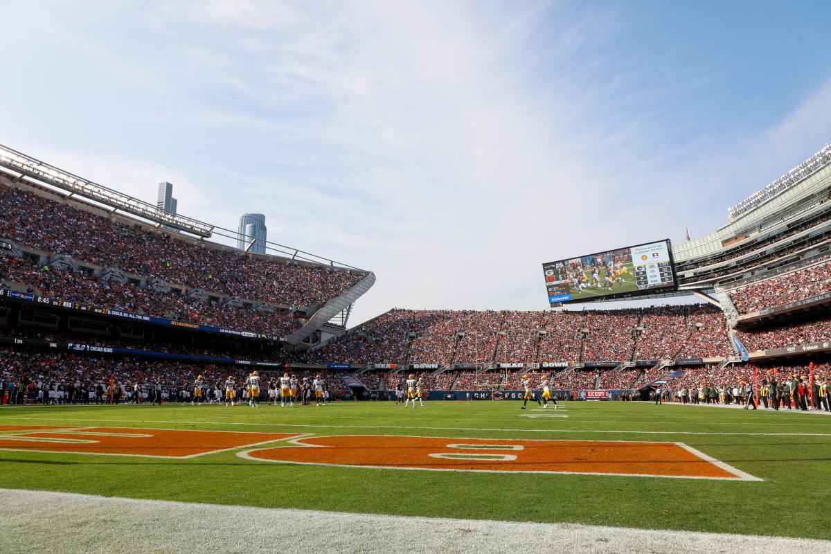 Fans to return to Soldier Field at 100% capacity for Chicago Bears