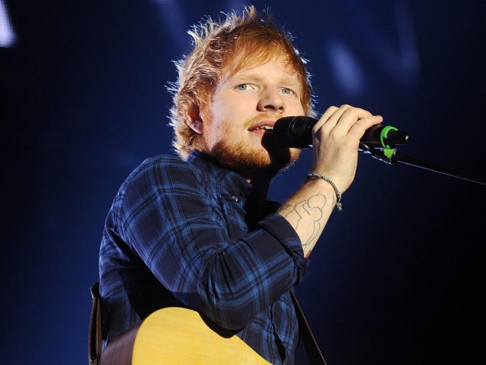 Musiker Ed Sheeran gewann für seinen Song "Thinking Out Loud" aus dem Jahr 2014 einen Grammy. (Bild: yakub88/Shutterstock)