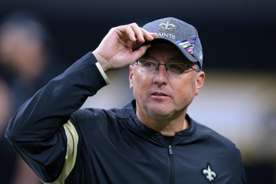 NEW ORLEANS, LOUISIANA - OCTOBER 06: Offensive coordinator Pete Carmichael of the New Orleans Saints reacts during a game against the Tampa Bay Buccaneers at the Mercedes Benz Superdome on October 06, 2019 in New Orleans, Louisiana. (Photo by Jonathan Bachman/Getty Images)