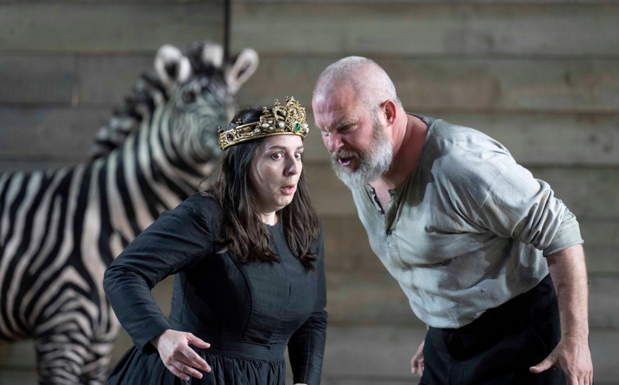 Elizabeth Watts as Aspasia and Robert Murray as Mitridate, in Garsington Opera's Mitridate, re di Ponto - Alastair Muir