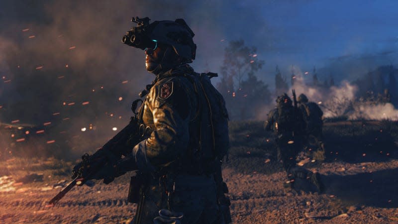 A Call of Duty operator searches for regulator concerns to neutralize in the desert. 