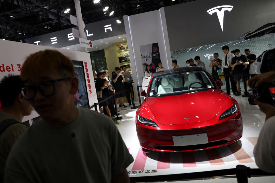 美國電動車大廠特斯拉（Tesla）第4季交車量創下紀錄新高，為48萬4507輛，超乎市場預期並達到2023年目標，但最大電動車製造商的寶座卻被中國的比亞迪（BYD）搶走。（路透社資料照）