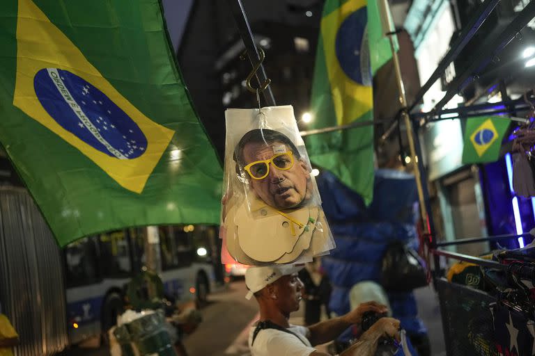 Caretas de Bolsonaro en San Pablo (AP Photo/Matias Delacroix)