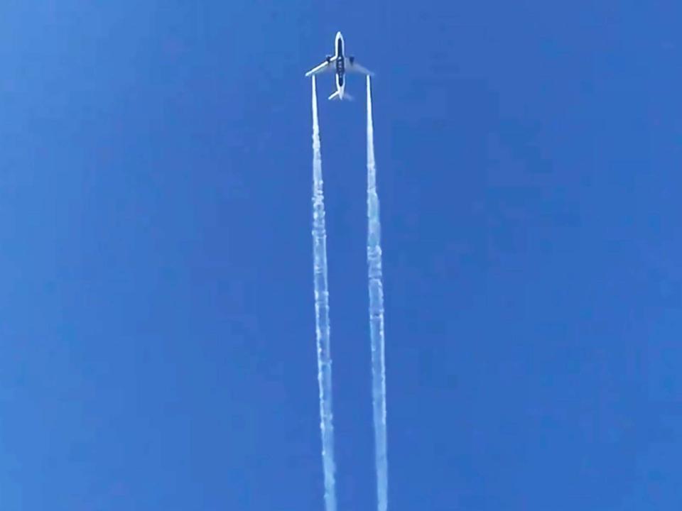 Delta Air Lines Flight 89 to Shanghai dumps fuel over Los Angeles before returning to Los Angeles International Airport for an emergency landing: AP