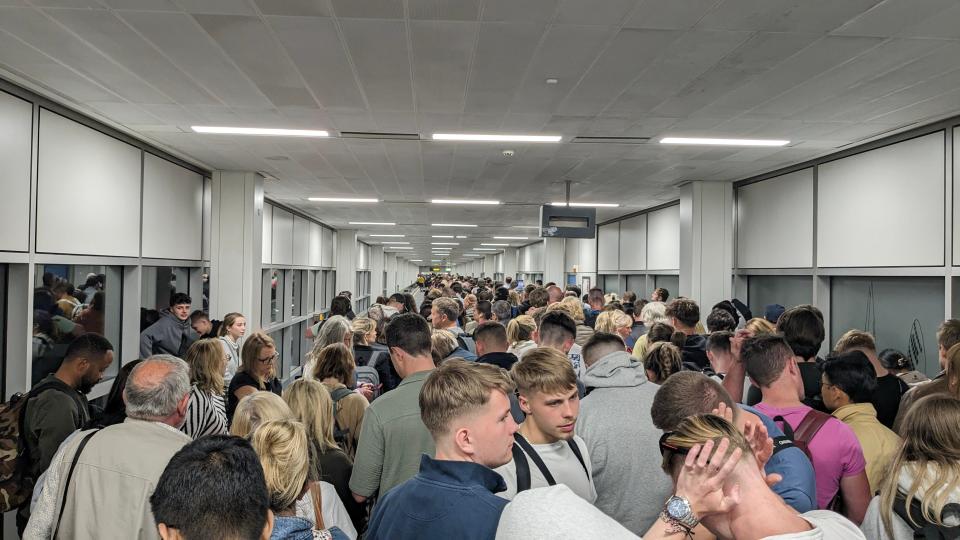 Gatwick Airport queues