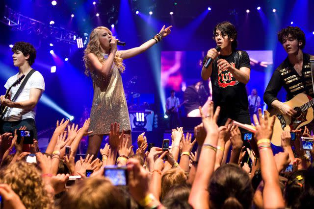 Disney/Kobal/Shutterstock Taylor Swift in Jonas Brothers - The 3D Concert Experience