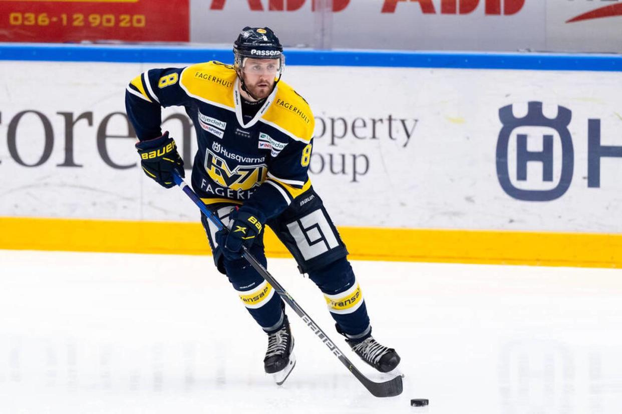 Grizzlys nehmen Kanadier unter Vertrag