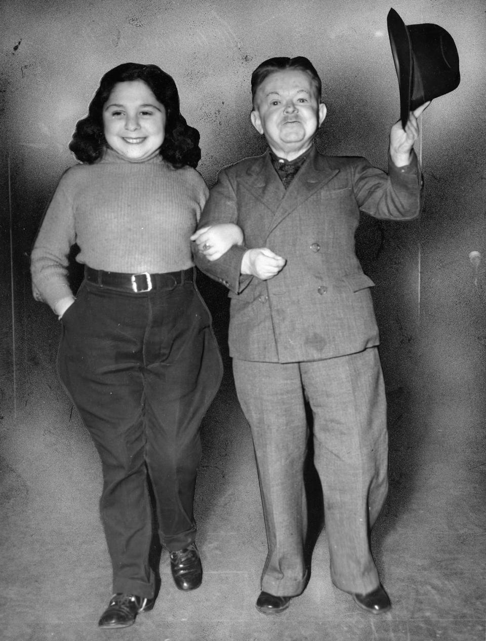 Nov. 9, 1938: Frieda Betsky and Charles Ludwig, passing through Fort Worth on their way to Hollywood to be in the movie “The Wizard of Oz.” Fort Worth Star-Telegram archives/UT Arlington Special Collections