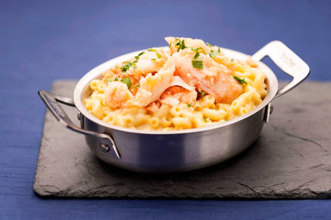 Lobster mac-n-cheese, food photos for Legends at AT&T Cowboys Stadium in Arlington, TX on August 12, 2022.