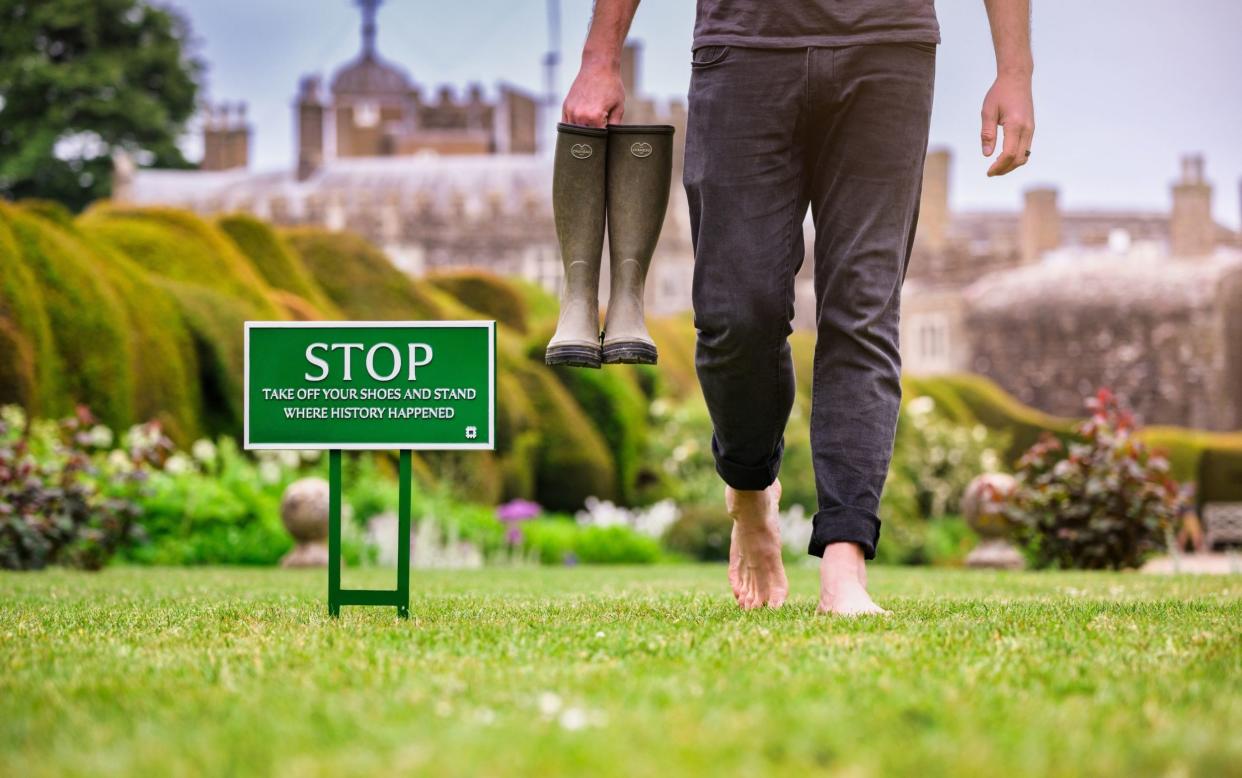 English Heritage has put up signs to encourage visitors to use their sight, hearing, taste, touch and smell - Jim Holden/English Heritage/PA