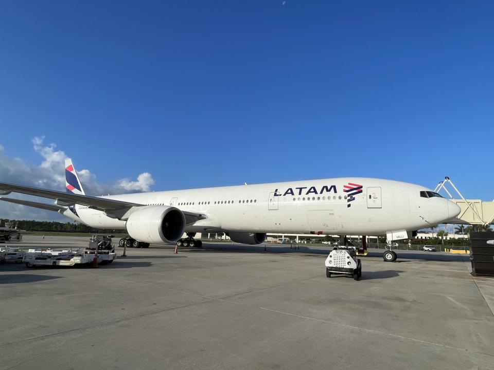 <strong>智利南美航空一架波音787-9客機在航程中發生技術問題，造成約50名乘客受傷。（示意圖，非當事飛機／翻攝自FB@LATAMAirlines）</strong>