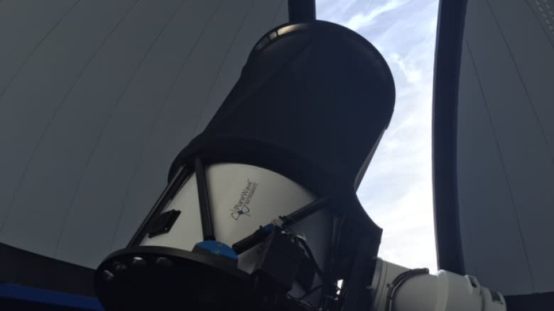 Twitter users control Saint Mary's University observatory