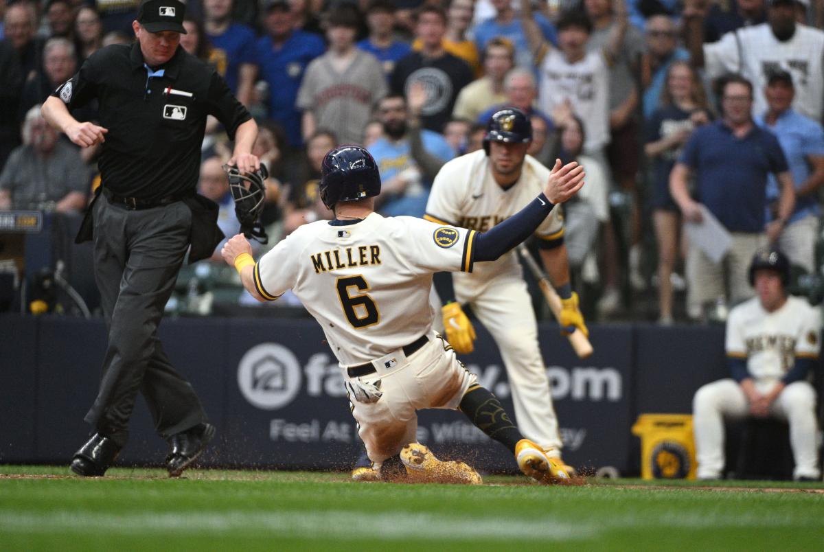 Willy Adames' steal of home highlights Brewers' victory