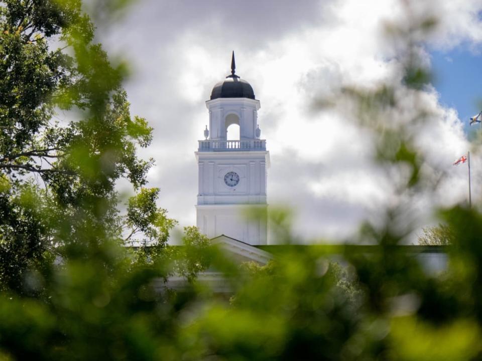 Acadia University and its faculty union are close to having a new collective agreement following a recently-issued arbitrator's award. (Robert Short/CBC - image credit)