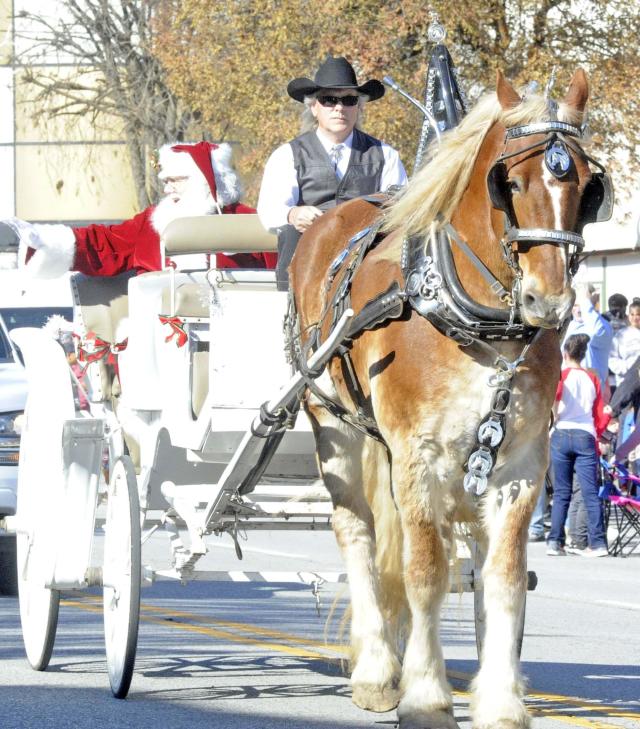 Gadsden Christmas Parade returns for 2021 after last year's COVID