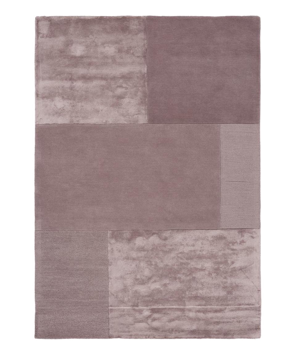 <p>A refined elegant tonal design, wool & viscose mix, hand made</p><p><a class="link " href="https://www.carpetright.co.uk/house-beautiful/rugs/house-beautiful-sofia-pink-rug" rel="nofollow noopener" target="_blank" data-ylk="slk:SEE MORE;elm:context_link;itc:0;sec:content-canvas">SEE MORE</a></p>