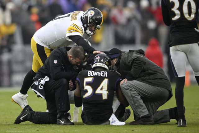 Ravens reportedly fear OLB Tyus Bowser suffered major injury in Week 18 vs.  Steelers