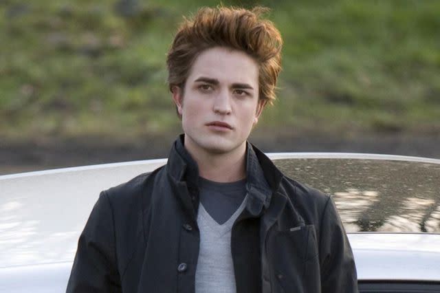 <p>IMPRINT ENTERTAINMENT/MAVERICK FILMS/SUMMIT ENTERTAINMENT/ NEWCOMB, DEANA / Alamy</p> Robert Pattinson as Edward Cullen in 'Twilight'