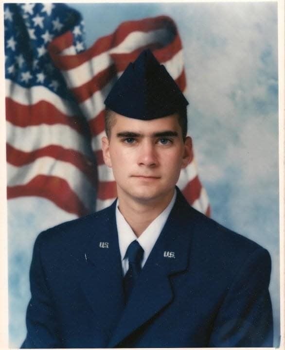 Capitol Police officer Brian Sicknick lies in honor at the Capitol ...