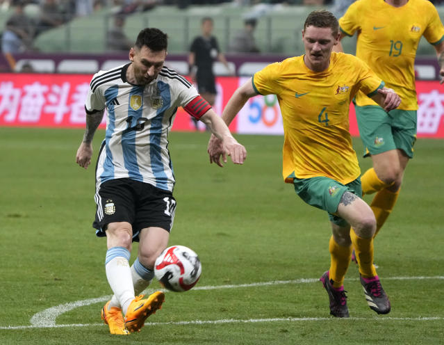 Lionel Messi Scores Gets Hugged By A Fan During Argentinas 2 0 Win Over Australia 