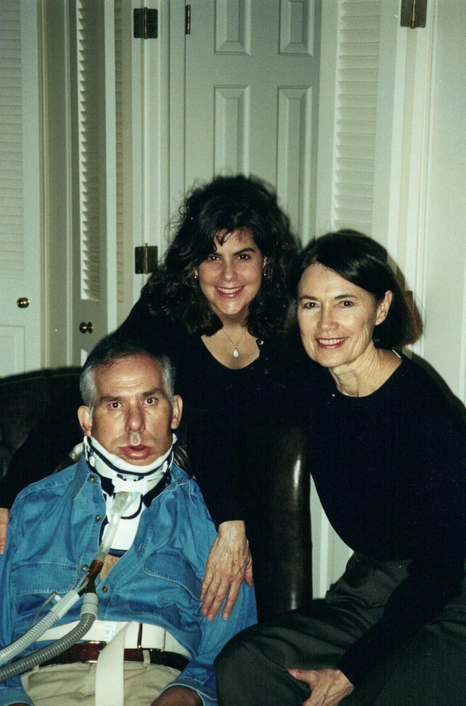 Gerry Gunnin, his niece Stacy Lindborg and wife Barbara Gunnin before Gerry's death from ALS in 2003. Lindborg is now executive vice president and head of global clinical research for Brainstorm Cell Therapeutics.