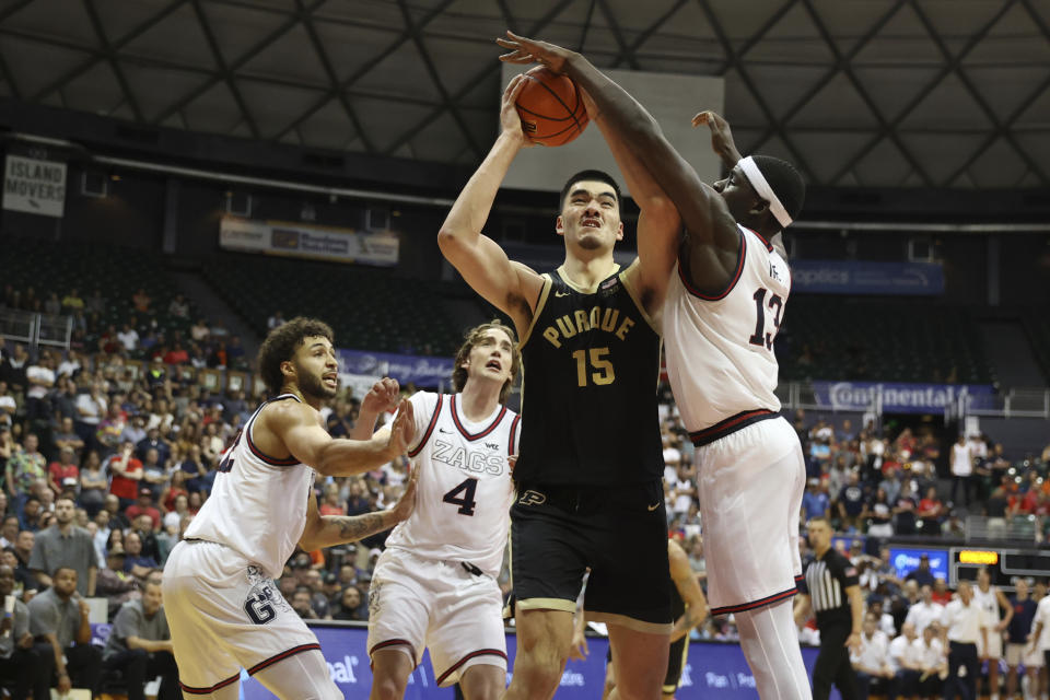 Gonzaga didn't have any answers for Zach Edey Monday. (AP Photo/Marco Garcia)