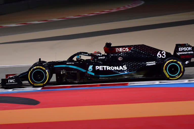 Fórmula Uno F1 - Gran Premio de Sakhir - Circuito Internacional de Bahréin, Sakhir, Bahréin - 6 de diciembre de 2020 George Russell de Mercedes en acción. REUTERS / Giuseppe Cacace