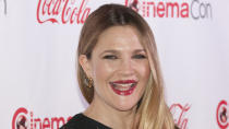 Eine hochschwangere Drew Barrymore begeistert in diesem schicken Kleid