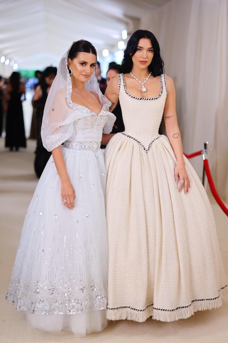 NEW YORK, NEW YORK - MAY 01: (L-R) Penélope Cruz and Dua Lipa attend The 2023 Met Gala Celebrating 'Karl Lagerfeld: A Line Of Beauty' at The Metropolitan Museum of Art on May 01, 2023 in New York City. (Photo by Matt Winkelmeyer/MG23/Getty Images for The Met Museum/Vogue)