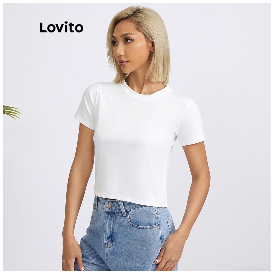 A photo of a model wearing Lovito T-shirt.