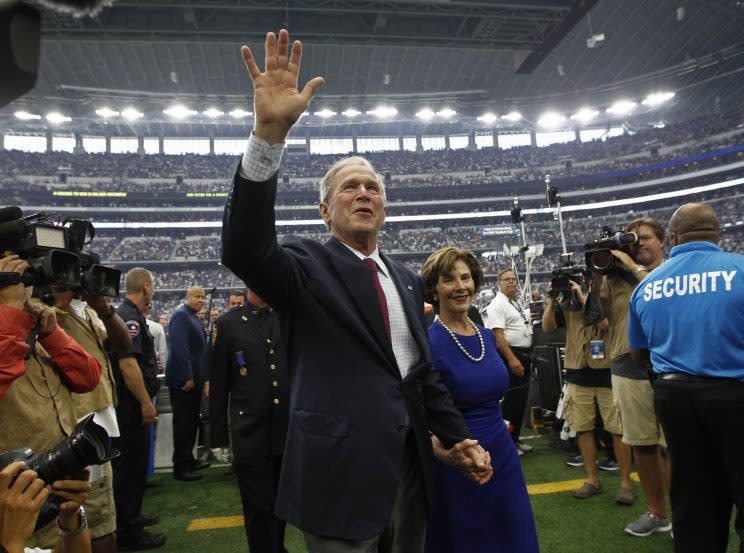 George W. and Laura Bush at the game between the Dallas Cowboys and the New York Giants at AT&T Stadium on Sept. 11, 2016, in Arlington, Texas. (Photo: Erich Schlegel-USA TODAY Sports/Reuters) 