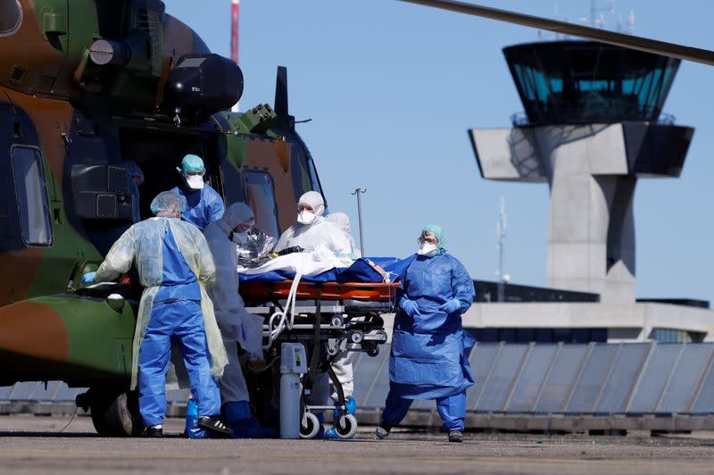 LA COURSE CONTRE L'ÉPIDÉMIE CONTINUE EN FRANCE