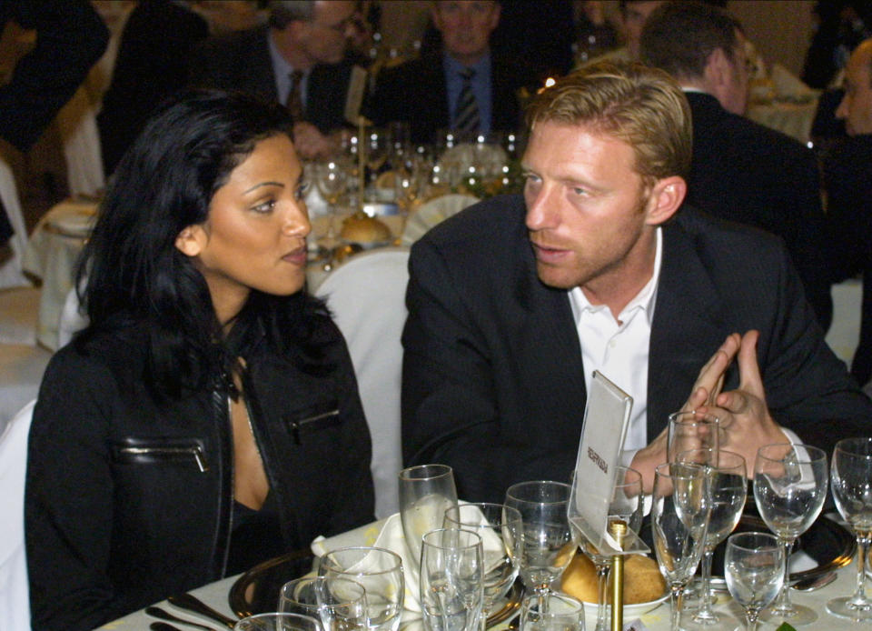 Allerdings stand sie zu dieser Zeit auch unabhängig von ihrer Musik häufig in den Schlagzeilen. Eine kurze Beziehung mit Tennis-Star Boris Becker wurde zu dem Klatschthema schlechthin. Hier sind die beiden bei einem Gala-Dinner im Februar 2001 zu sehen. In den …