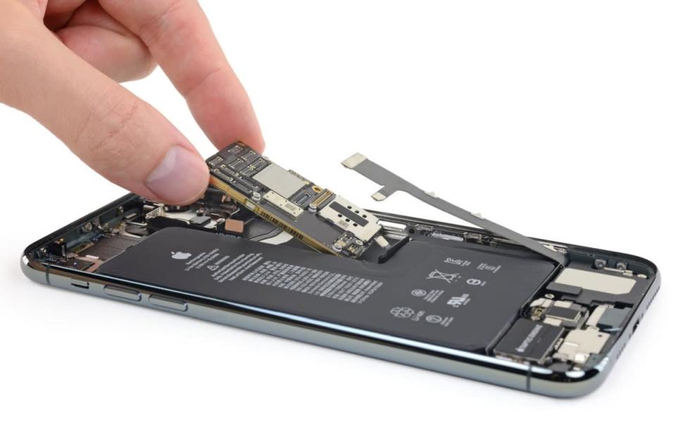 iFixit