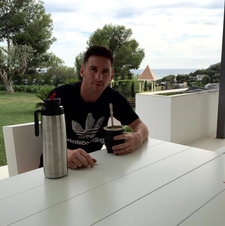 Messi disfruta de la privacidad de su casa de Casteldelfels