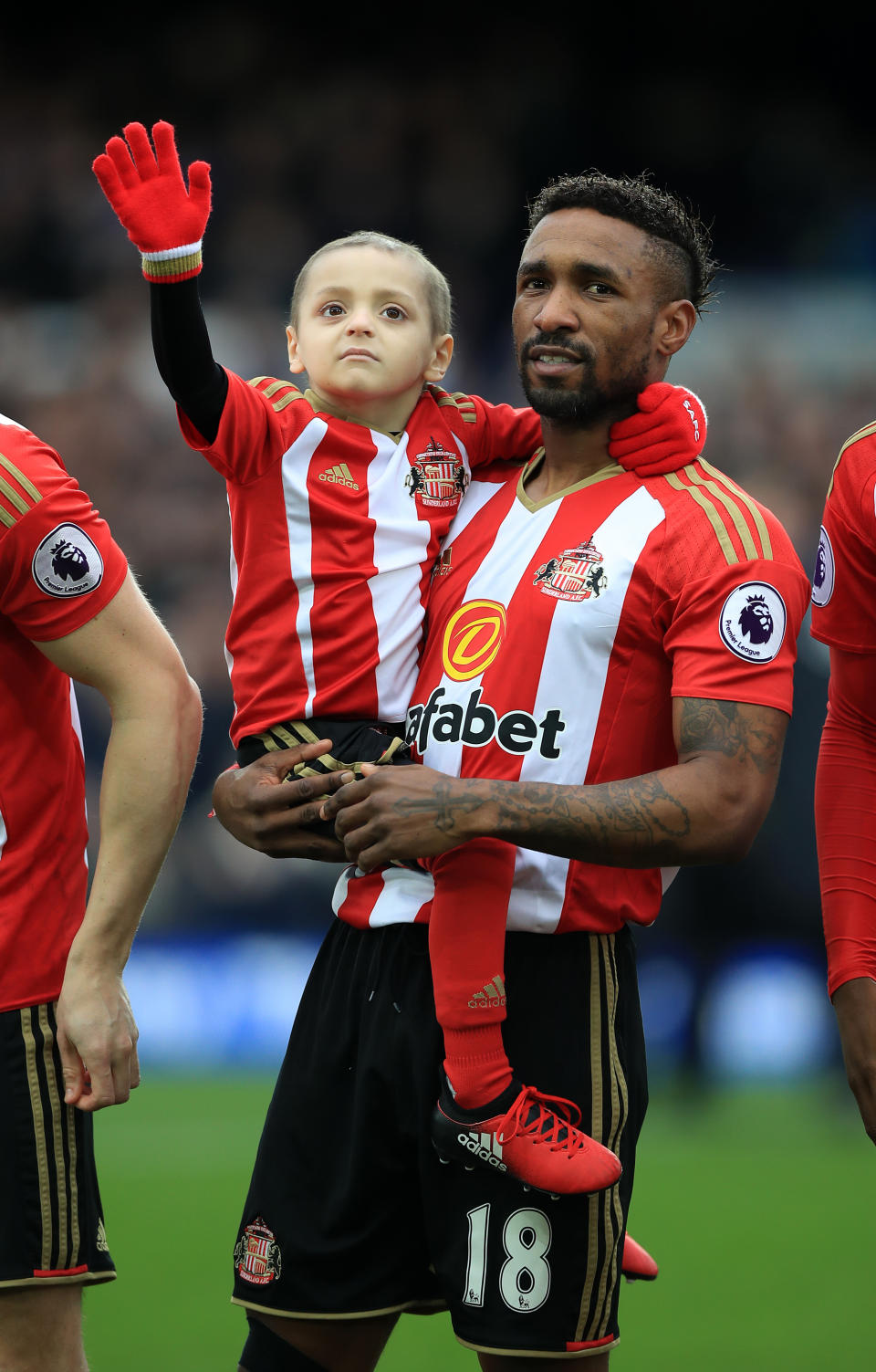 Bradley Lowery with Jermain Defoe