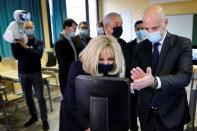 <a href="https://www.parismatch.com/Actu/Politique/Brigitte-Macron-et-Jean-Michel-Blanquer-decouvrent-Buddy-robot-de-tele-education-1773994#xtor=AL-23" rel="nofollow noopener" target="_blank" data-ylk="slk:Retrouvez toutes les photos sur ParisMatch.com;elm:context_link;itc:0;sec:content-canvas" class="link ">Retrouvez toutes les photos sur ParisMatch.com</a>