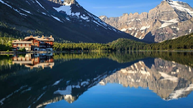 lodge in mountains