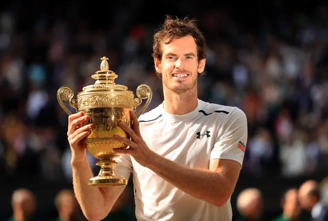 Andy Murray celebrates his second Wimbledon title in 2016